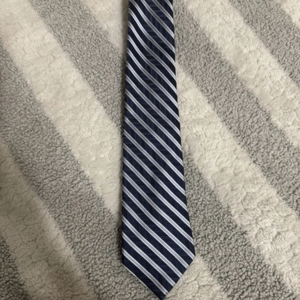 Forsyth of Canada Multi-Color w/Stripes Silk Tie - EUC
